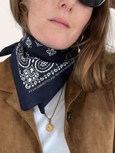 Charger l'image dans la galerie, Authentic American Bandana