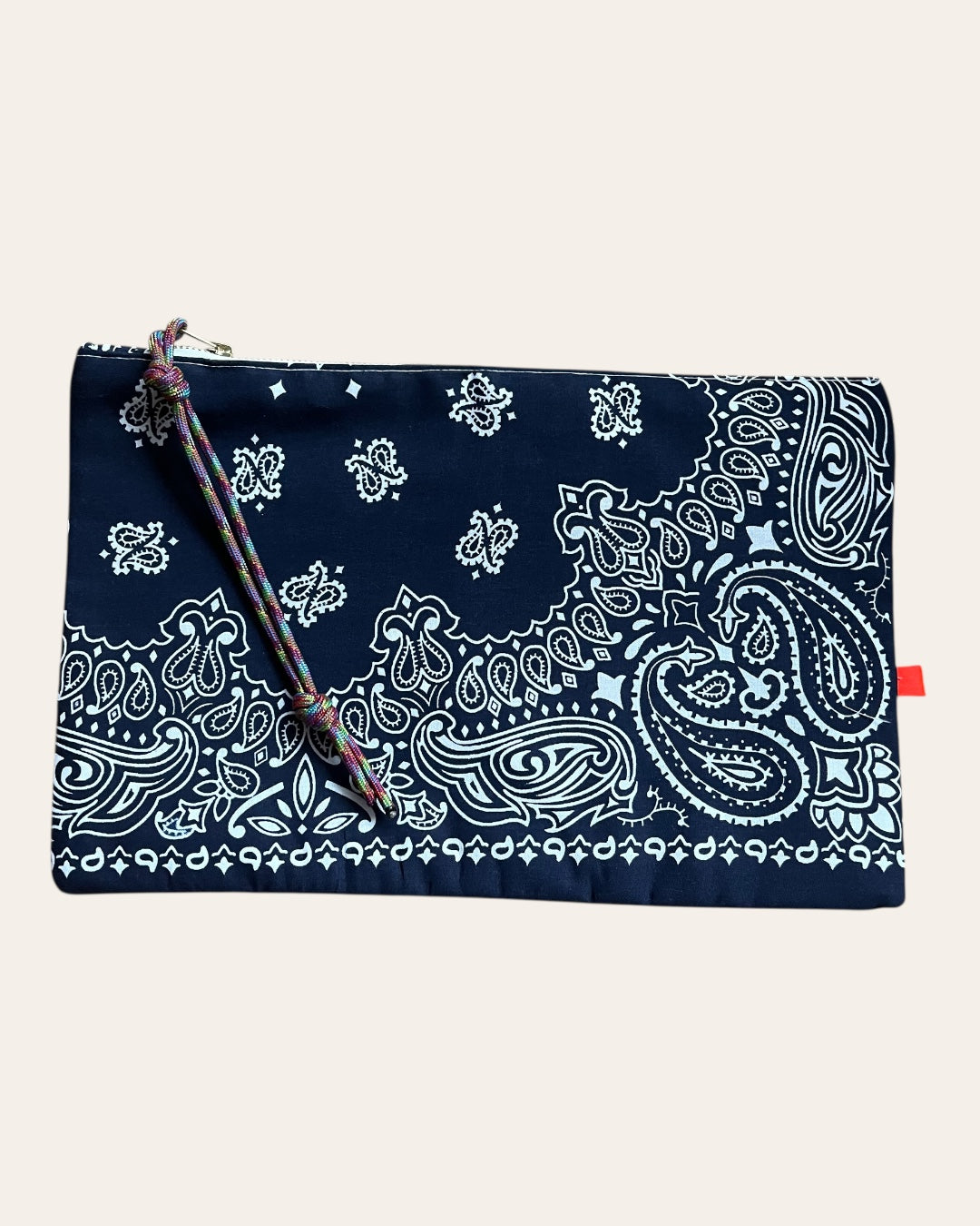 Pochette fourre-tout en bandana Kombinaison, fait main à Paris – photo 4