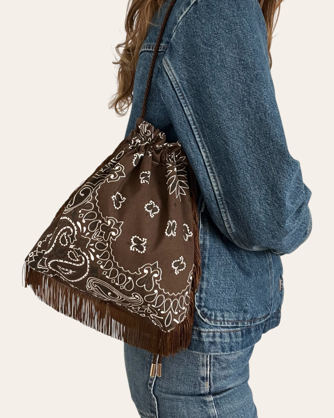 Bourses good vibes à franges – KOMBINAISON