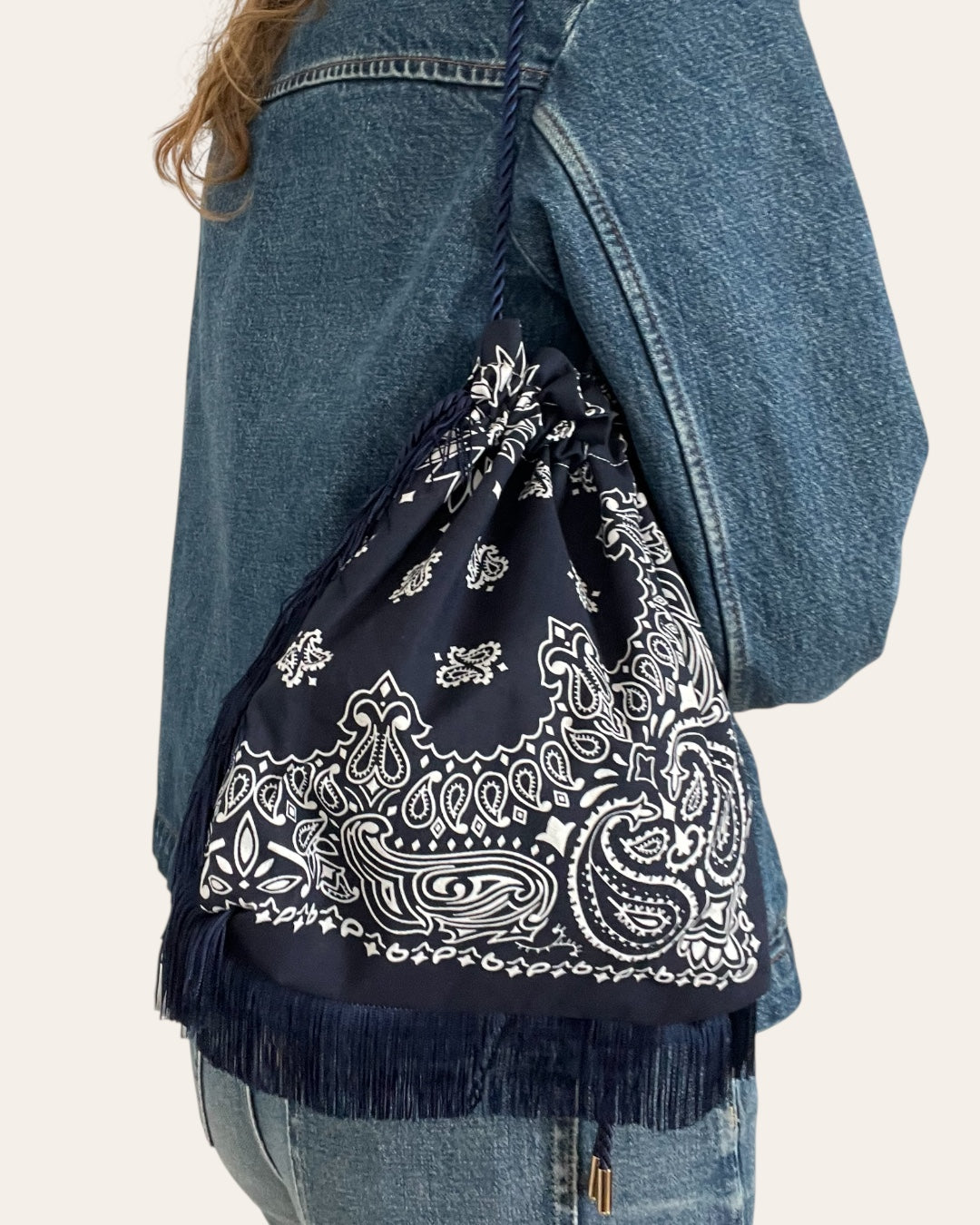 Pouch Bag à franges en bandana Kombinaison, fait main à Paris – photo 9