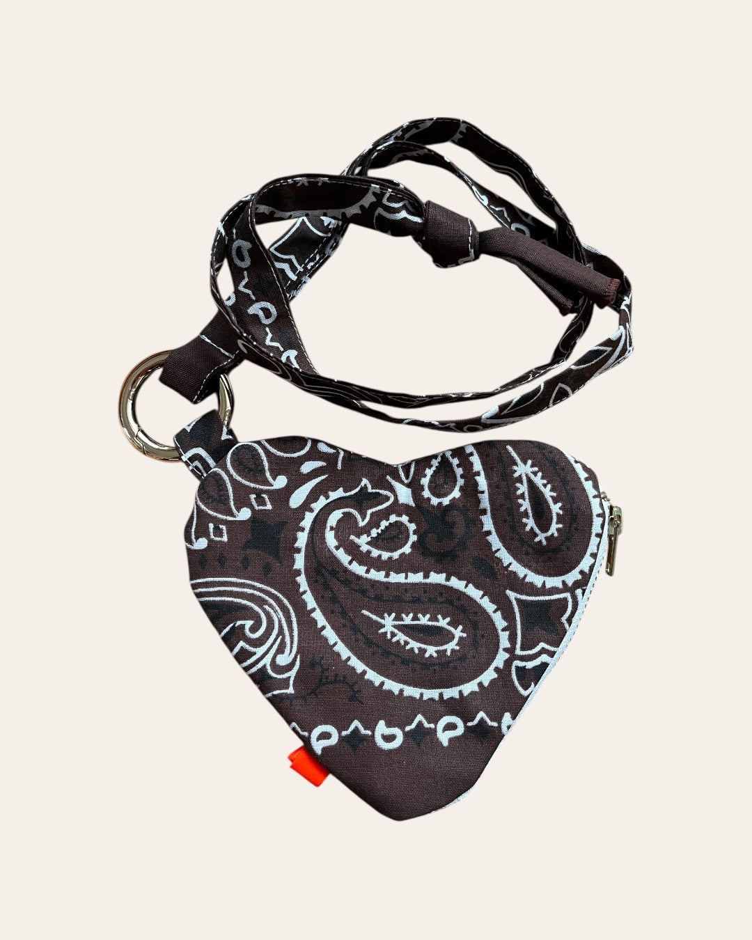 Pochette cœur en bandana Kombinaison, fait main à Paris – photo 5