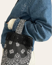 Charger l'image dans la galerie, Kandy Bag vs "Good vibes" franges
