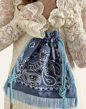 Charger l'image dans la galerie, Petit Pouch bag - franges 5 cm
