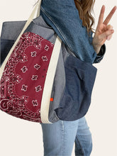 Charger l'image dans la galerie, Big Weekly bag - jeans et bodeaux
