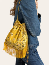 Charger l'image dans la galerie, Pouch bag - franges 10 cm
