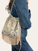 Charger l'image dans la galerie, Pouch bag - franges 10 cm
