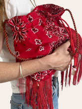 Charger l'image dans la galerie, MODELE UNIQUE Pouch bag - franges 13 cm - Rouge et Terracotta
