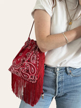 Charger l'image dans la galerie, MODELE UNIQUE Pouch bag - franges 13 cm - Rouge et Terracotta
