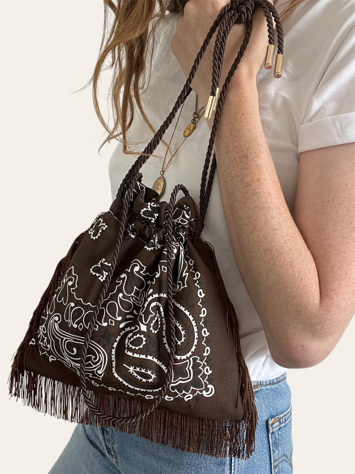 Petit Pouch Bag à franges en bandana Kombinaison, fait main à Paris – photo 3