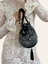 Charger l'image dans la galerie, Mini PONPON Pouch bag
