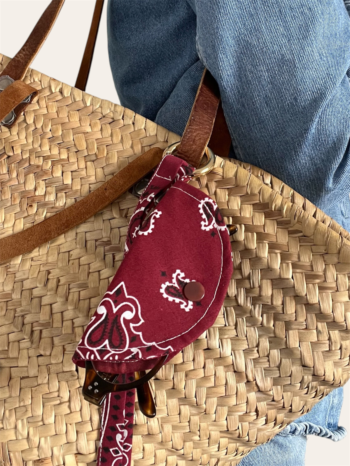 Porte-lunettes en bandana Kombinaison, fait main à Paris – photo 4