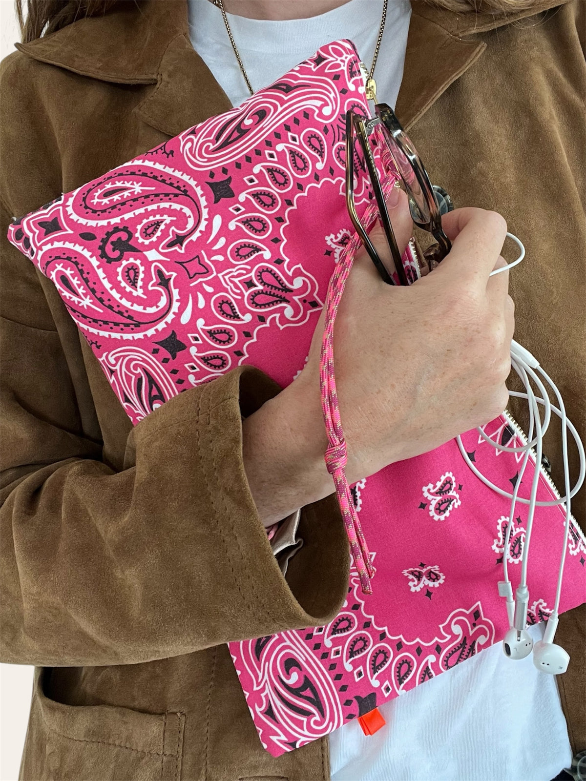 Pochette fourre-tout en bandana Kombinaison, fait main à Paris – photo 9