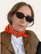 Charger l'image dans la galerie, Authentic American Bandana
