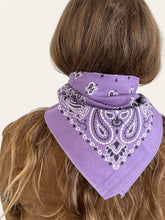 Charger l'image dans la galerie, Authentic American Bandana
