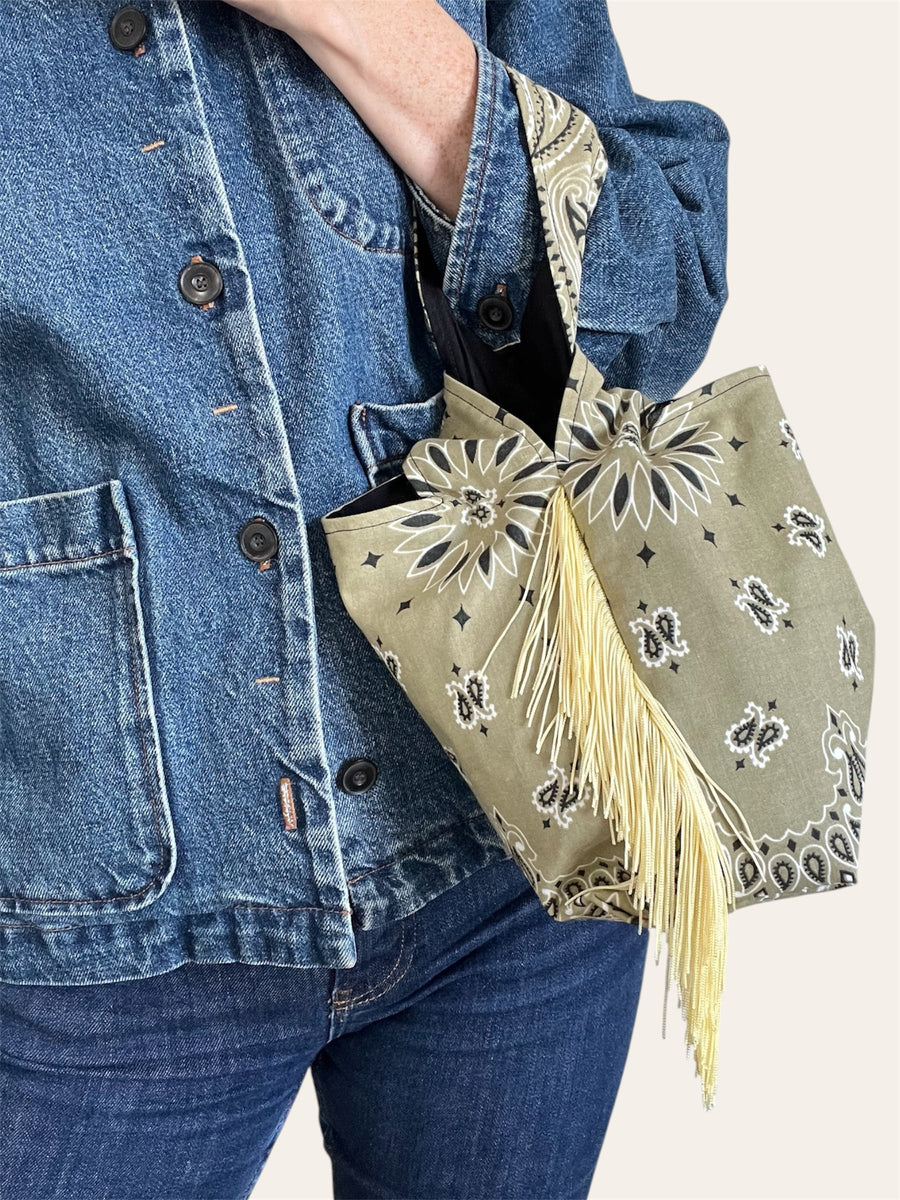 Berlingot sac à franges en bandana Kombinaison, fait main à Paris