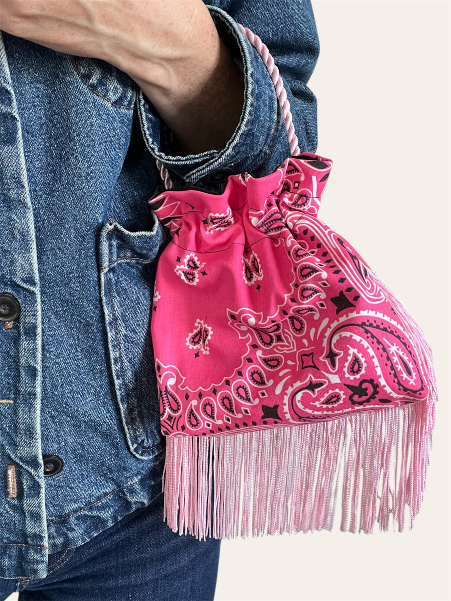 Chouchou bag à franges en bandana Kombinaison, fait main à Paris