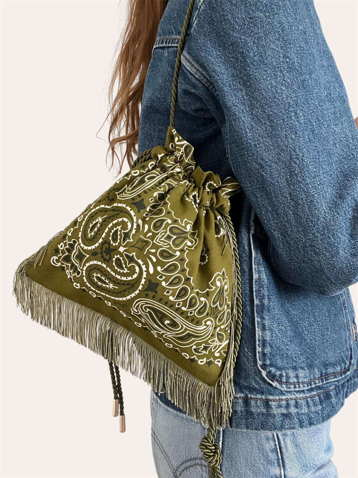 Petit Pouch Bag à franges en bandana Kombinaison, fait main à Paris – photo 7