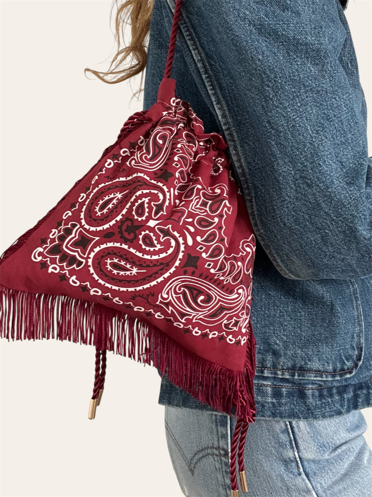 Petit Pouch Bag à franges en bandana Kombinaison, fait main à Paris – photo 9