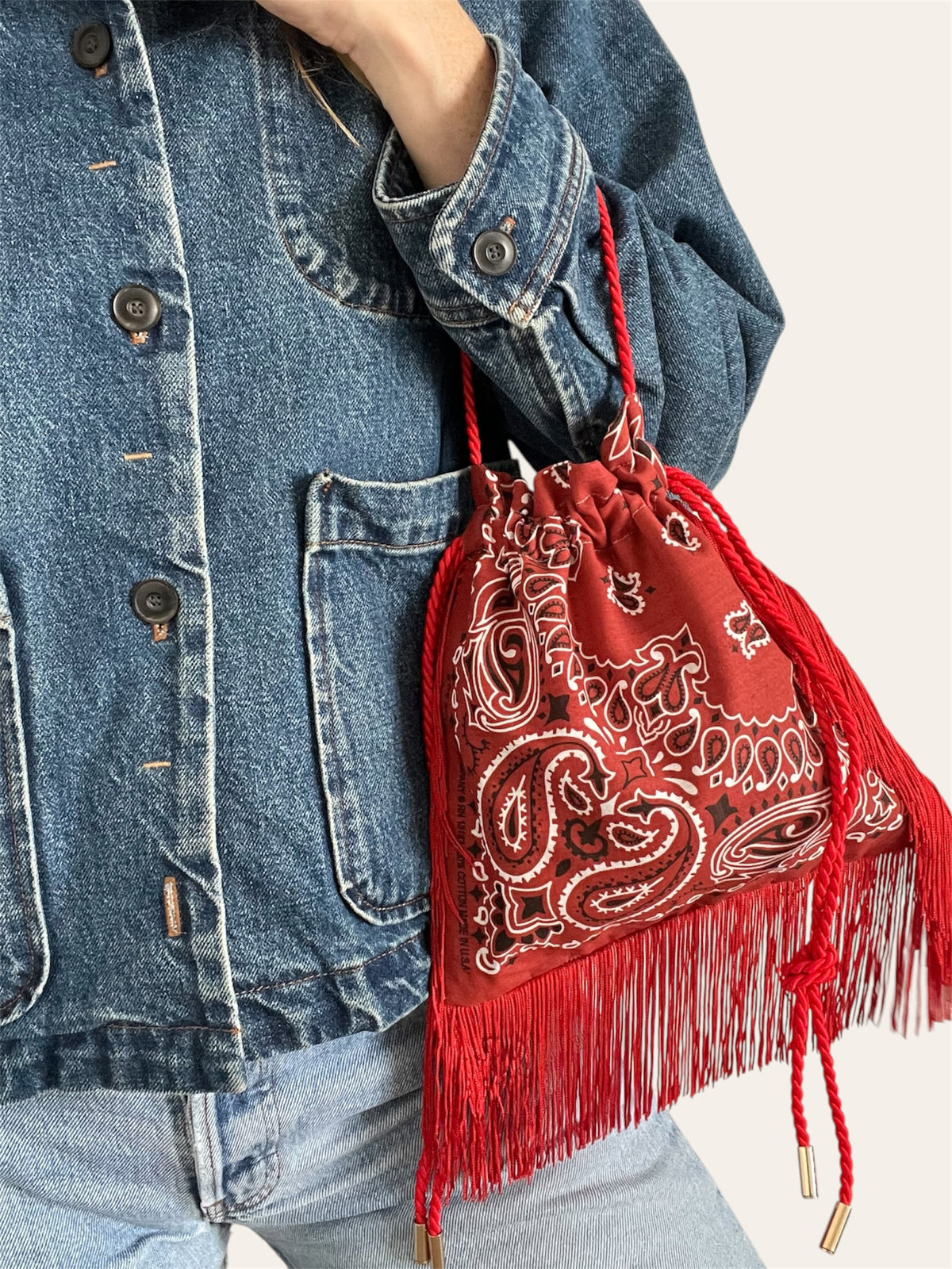 Mini Pouch Bag à franges en bandana Kombinaison, fait main à Paris – photo 4